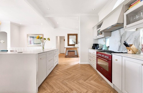 Scott Estate Villa | Hout Bay Family Home Pool, Sauna & Mountain Views