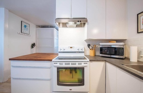 Baileys Harbor House | Howard House - Modern Comfort in Downtown Baileys Harbor