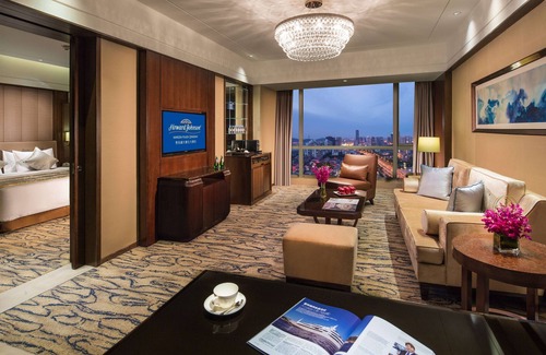 Huangdao Hotel | Howard Johnson Kangda Plaza Qingdao