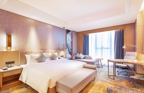 Yanjiang District Hotel | Howard Johnson New District Plaza Ziyang