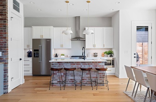 Rosewood House | Howdy House | Heated Pool | Walk Downtown | Grill