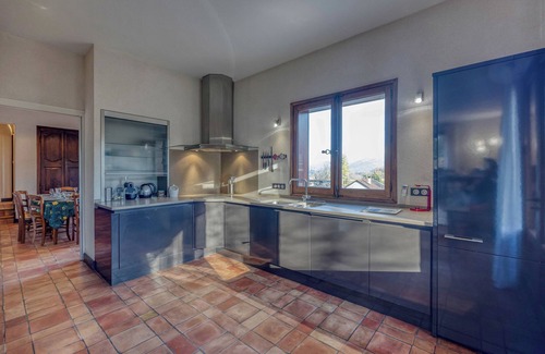 Seyssins House | #HP | La maison des Lilas 🫐| Large family house, sleeps 12, garden