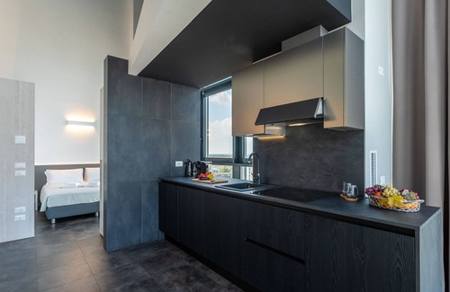 Mestre Apartment | Htm Tower - 1002 Executive by Halldis