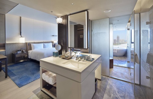 Pukou Hotel | HUALUXE Nanjing Yangtze River by IHG