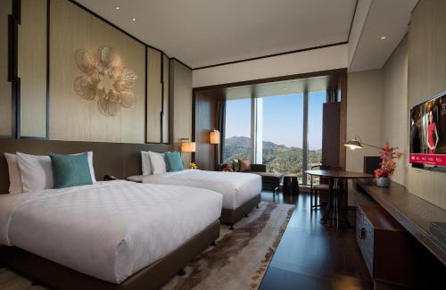 Haicang Hotel | HUALUXE Xiamen Haicang Habour View