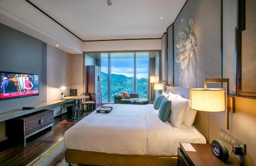 Haicang Hotel | HUALUXE Xiamen Haicang Habour View