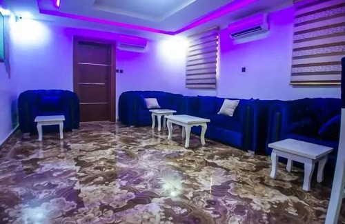 Owerri Hotel | Hubbies Royale Hotel