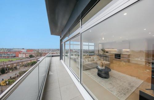 Hendon Apartment | Hububb Luxury Raffles Penthouse