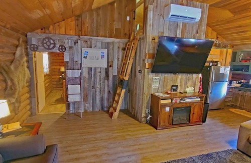 St. Regis Cabin | Huckleberry Cabin ~ Fish, Ski, Golf, Play, Relax! St Regis, Montana