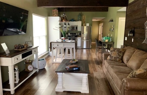 Trenton Cottage | Huckleberry, Quite, Great Fishing, affordable