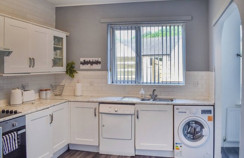 Huddersfield Cottage | Huddersfield House, Wood View