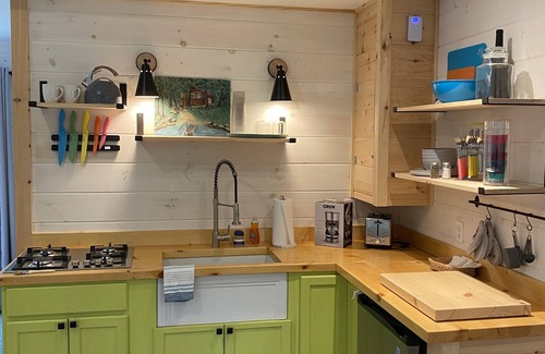 Valatie Cottage | Hudson: Martin Van Buren lake cottage lll (3)