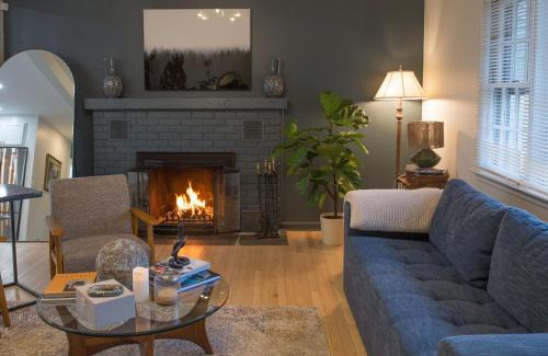 Monroe House | Hudson Valley Cottage Rental 3 bedrooms Monroe NY