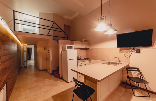 Odessa City Center Apartment | Huge 3-bedroom apartment on Ekaterina square