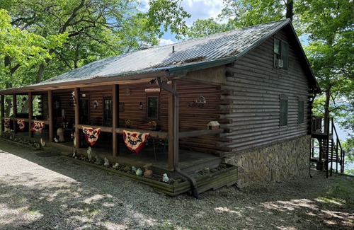 Bellmore House | Huge 4 Bedroom Luxury Log Home on Raccoon Lake