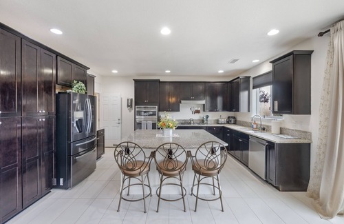 Reno House | Huge 5-bedroom 4 bath-30 minutes to Lake Tahoe-Outdoor Oasis