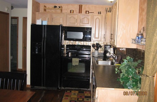 Bushkill House | HUGE discount this wknd! Escape to a BEAUTIFUL Secluded, Streamfront HOT TUB
