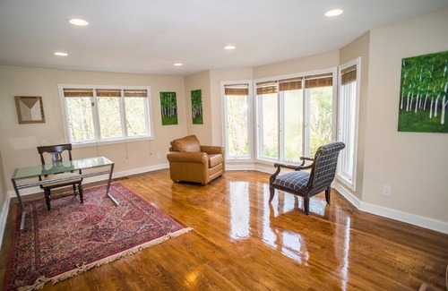Easton Villa | Huge Executive Home in Charming Rural Town 1hr NYC