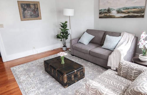 West Orange House | Huge Family Home | Sleeps 14- Free Parking near NY