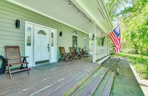 La Porte Cottage | Huge Family Home w/Pool - 13 Mi to Lake Michigan!