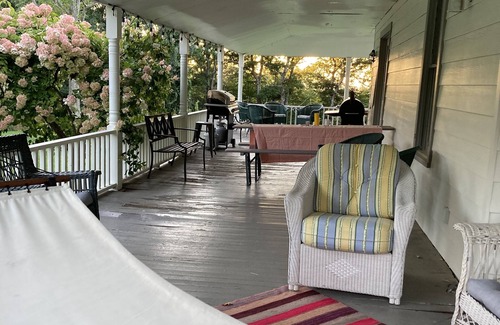 Cragsmoor House | Huge house with amazing kitchen, near great hiking; great for groups!