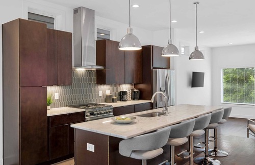 Berry Hill House | Huge Nashville Home - 1 King/6 Queens & Balcony