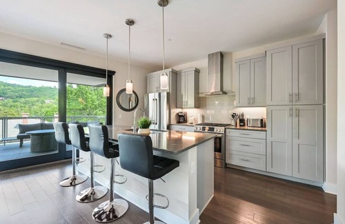 Downtown Asheville Condo | Huge Outdoor Living Room with Fire Pit