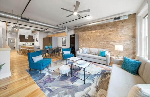 Over-the-Rhine House | Huge Retrea w Rooftop Deck Stay At Farmers Market