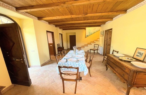 Baiano Villa | huge villa with exclusive pool + grounds - Wifi - sleeps 8