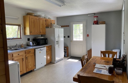 Clemons House | Huletts Landing, NY in Southern Adirondacks near Lake George & Lake Champlain