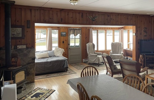 Huletts Landing House | HULLETS LANDING LAKE GEORGE 5 BR WITH LAKE VIEWS HIKING BOATING TENNIS AND GOLF