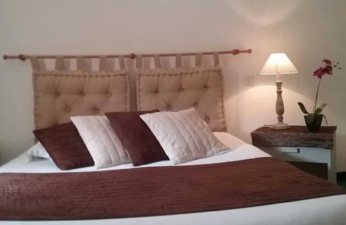 Villecroze Hotel | Human Hotel Résidence