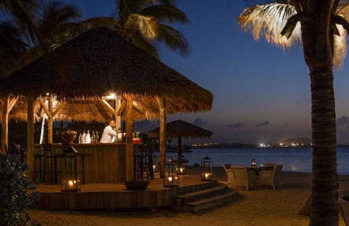 Long Island Villa | Hummingbird - Beach Front - 3 Bedrooms