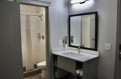 Millersville Hotel | Hummingbird Hotel