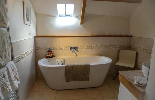 Saint Breward House | Humpty Dumpty cottage