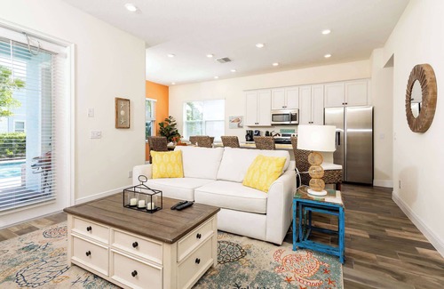 West Kissimmee House | Hunky Dory II Summary
