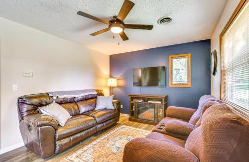 Chapman House | Hunt and Fish Peaceful Country Escape in Chapman!