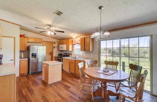 Avoca House | Hunt, Fish, Unwind Countryside Escape in Texas!