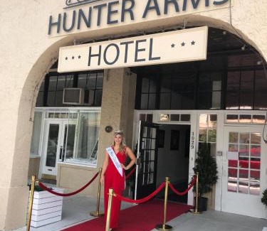 Saint Cloud Hotel | Hunter Arms Hotel