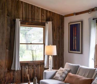 Hunter House | Hunter Mountain View Cabin