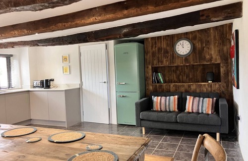 Bude House | Hunters Lodge - Marsland Manor
