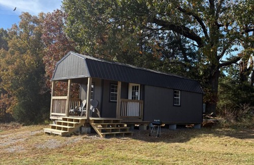 Pope County Cabin | Hunting Cabin with breathtaking views surrounded by The Shawnee National Forest.