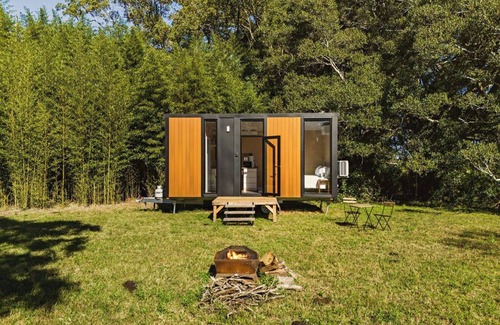 Huntingdon House | Huntingdon House by Tiny Away