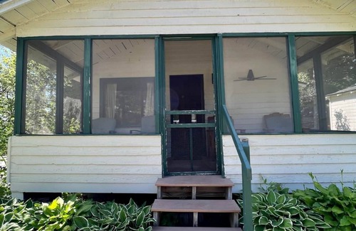 Cedarville Cabin | Huron Cabin - Les Cheneaux Landing