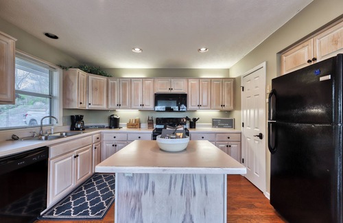 Silver Point Cabin | Hurricane Hideaway at Center Hill Lake