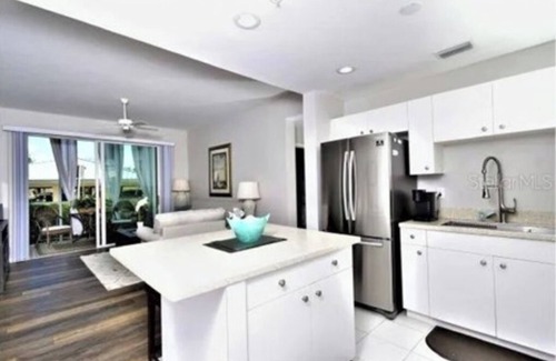 Burnt Store Marina Condo | Hurry and Book your December rental by August 31st and save $200.00. Min 2 weeks
