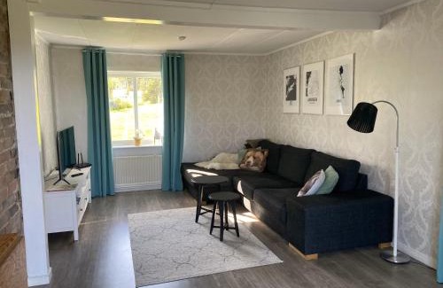 Vallsta House | Huset i skogen med utsikten
