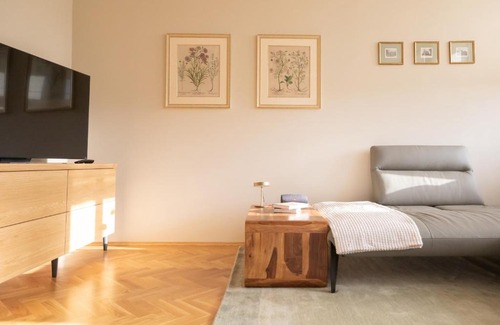 Liberec Apartment | Husova 87 Rosewood Suite
