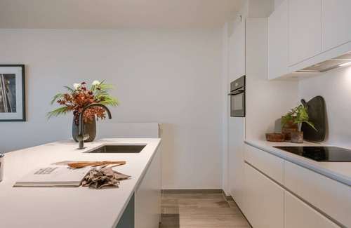 Ostend City Centre Apartment | Huswell - Beautiful apartment overlooking the marina with parking
