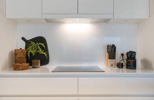 Ostend City Centre Apartment | Huswell - Beautiful apartment overlooking the marina with parking